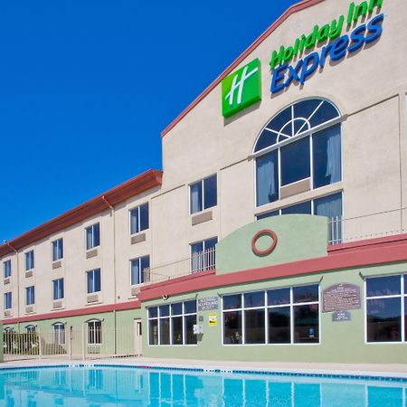 Holiday Inn Express Hotel & Suites Live Oak By Ihg Ngoại thất bức ảnh