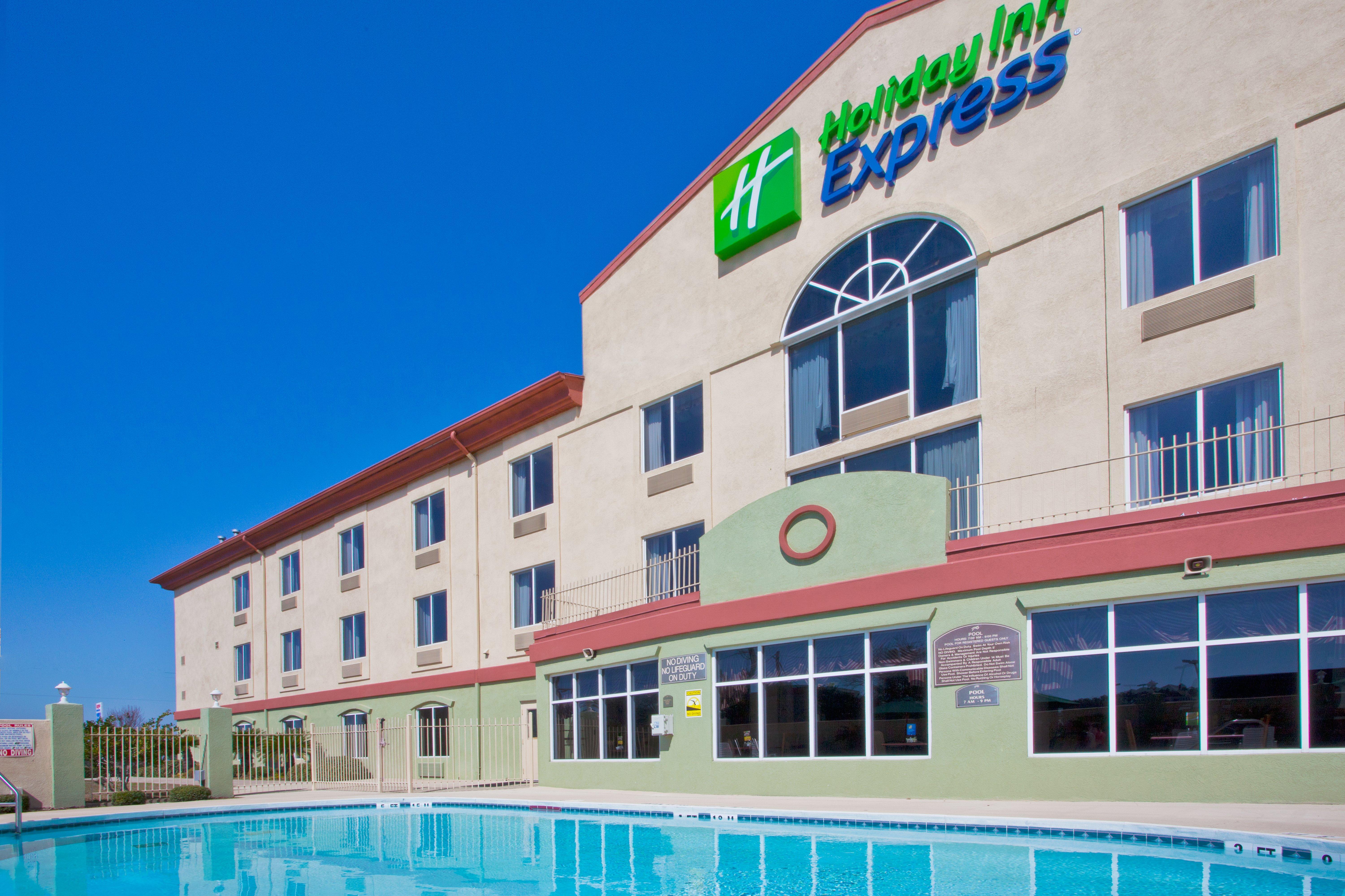 Holiday Inn Express Hotel & Suites Live Oak By Ihg Ngoại thất bức ảnh